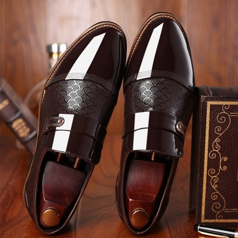 Men's Leather Embossing Classic Dress Shoes